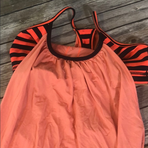 Lululemon two-piece tank with built in bra size 8 - Picture 2 of 5